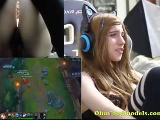 Gamergirl joacă league de legendele